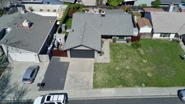 1637 Carlisle Ave, Modesto, CA 95356