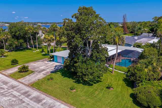 697 John Anderson Drive, Daytona Beach, FL 32124