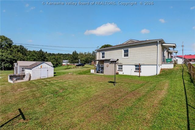 116 1st Avenue, Tornado, WV 25202