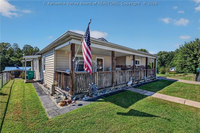 116 1st Avenue, Tornado, WV 25202