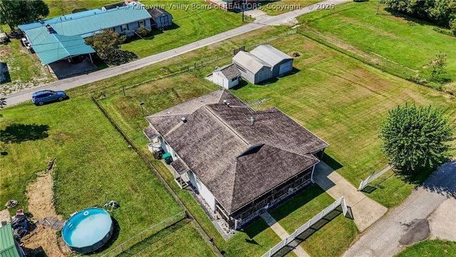 116 1st Avenue, Tornado, WV 25202