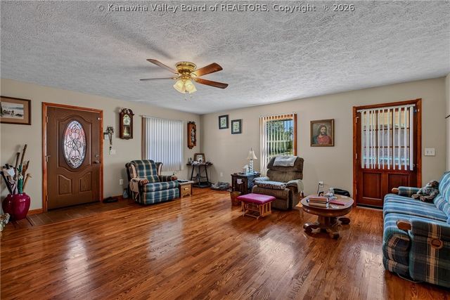 116 1st Avenue, Tornado, WV 25202