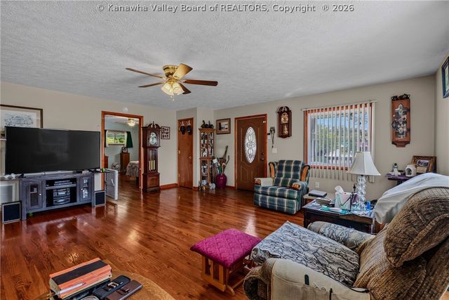 116 1st Avenue, Tornado, WV 25202