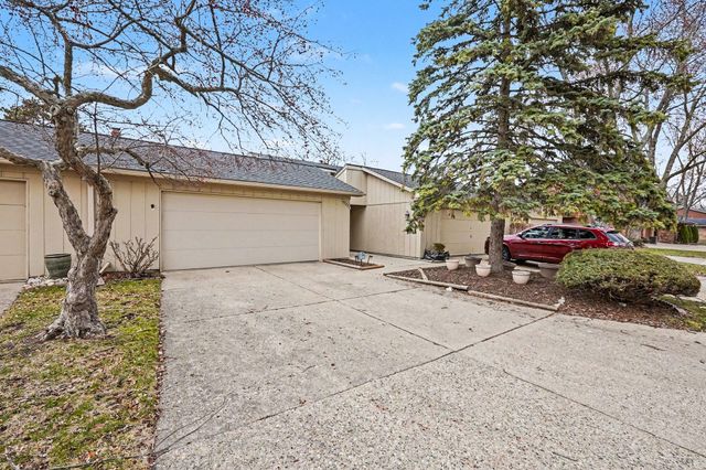 42565 Eldon Avenue 56, Clinton Twp, MI 48038