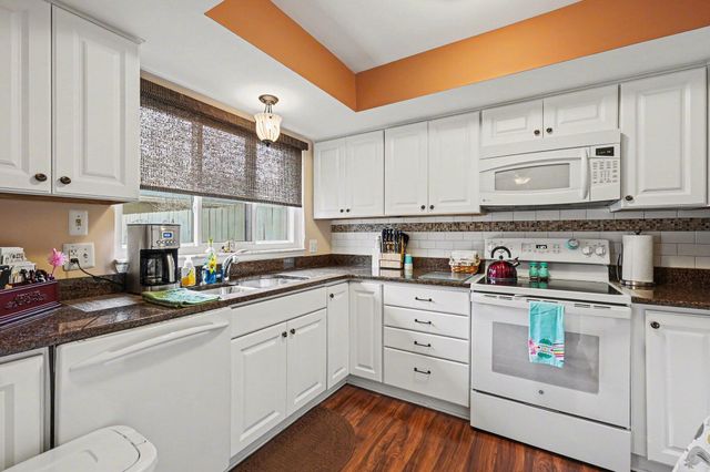 42565 Eldon Avenue 56, Clinton Twp, MI 48038