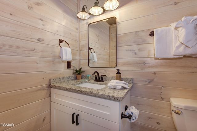 1717 Summit View Way, Pigeon Forge, TN 37862