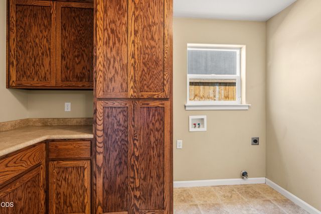 657 Spring Valley Drive, Medford, OR 97501