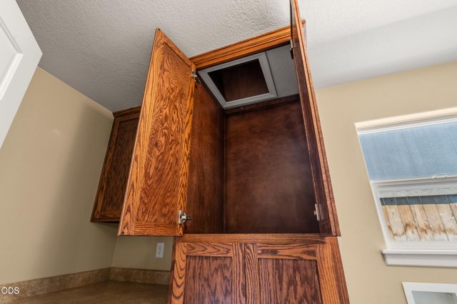 657 Spring Valley Drive, Medford, OR 97501