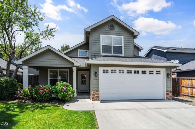 657 Spring Valley Drive, Medford, OR 97501