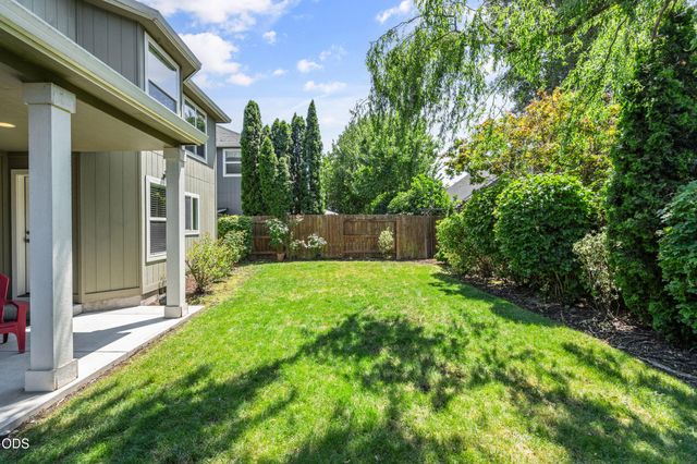 657 Spring Valley Drive, Medford, OR 97501
