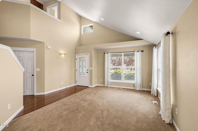 657 Spring Valley Drive, Medford, OR 97501
