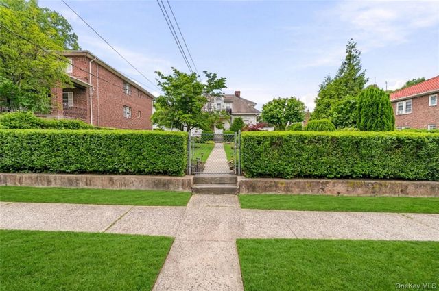541 N High Street, Mount Vernon, NY 10552