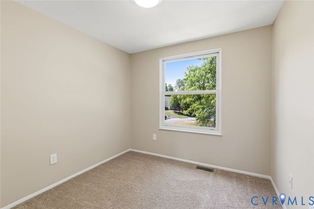 7480 Overlook Dr, Mechanicsville, VA 23111