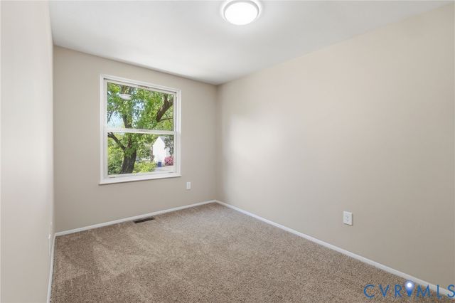 7480 Overlook Dr, Mechanicsville, VA 23111