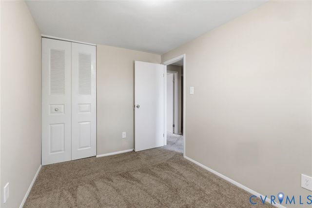7480 Overlook Dr, Mechanicsville, VA 23111