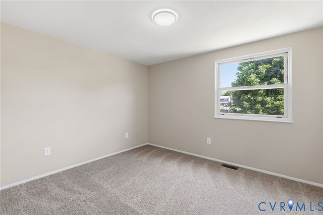 7480 Overlook Dr, Mechanicsville, VA 23111