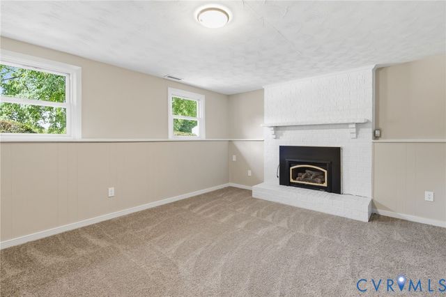 7480 Overlook Dr, Mechanicsville, VA 23111