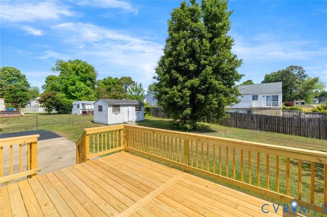 7480 Overlook Dr, Mechanicsville, VA 23111