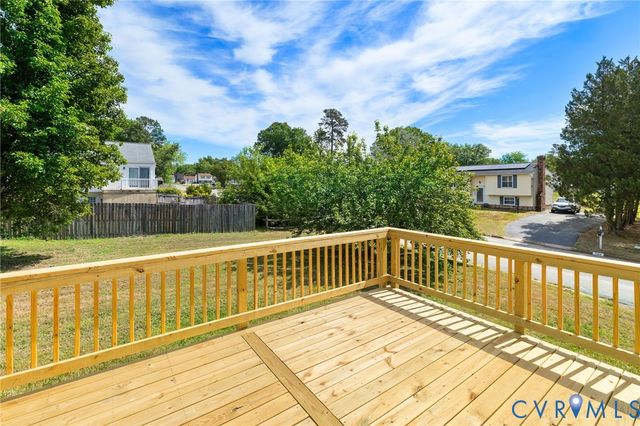 7480 Overlook Dr, Mechanicsville, VA 23111