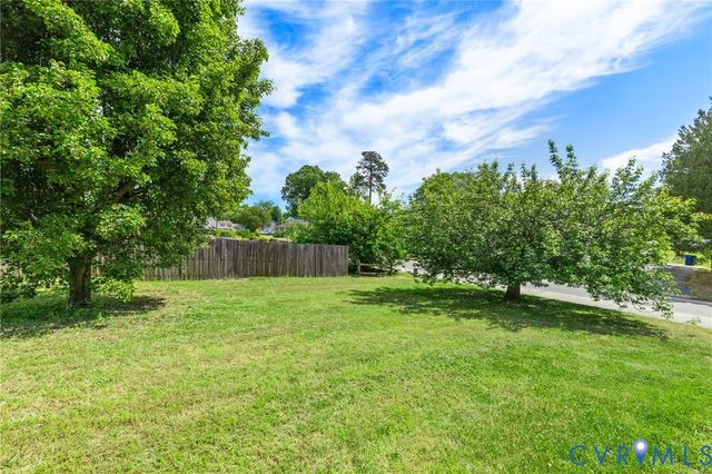 7480 Overlook Dr, Mechanicsville, VA 23111