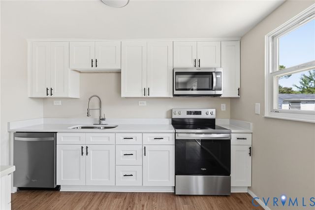 7480 Overlook Dr, Mechanicsville, VA 23111