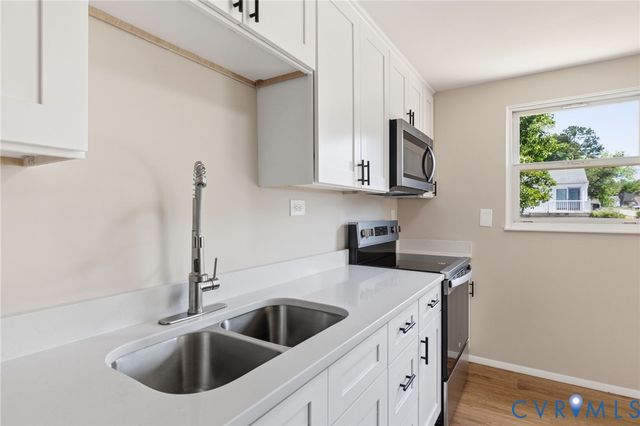 7480 Overlook Dr, Mechanicsville, VA 23111