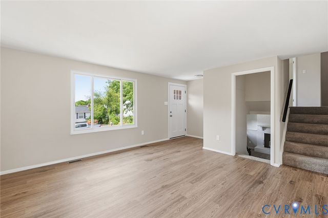 7480 Overlook Dr, Mechanicsville, VA 23111