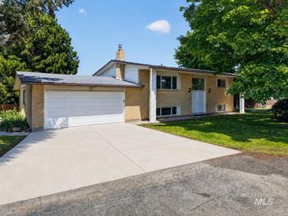 2590 S Cloverdale Rd, Boise, ID 83709
