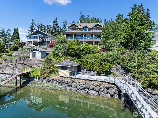 283 Shorewood Ct, Fox Island, WA 98333