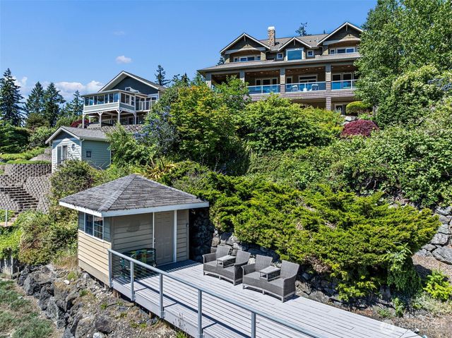 283 Shorewood Ct, Fox Island, WA 98333