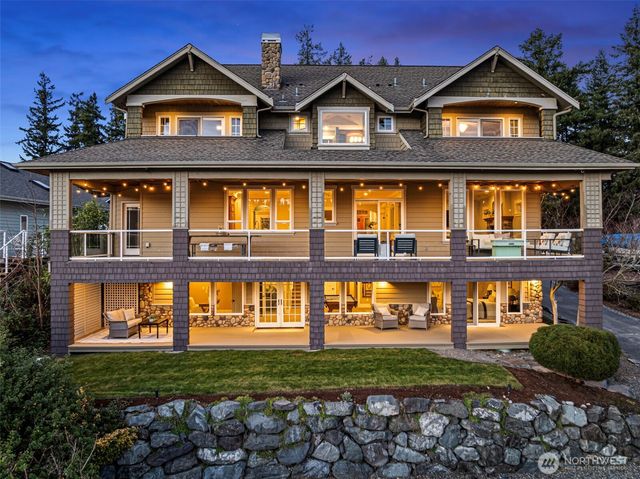 283 Shorewood Ct, Fox Island, WA 98333