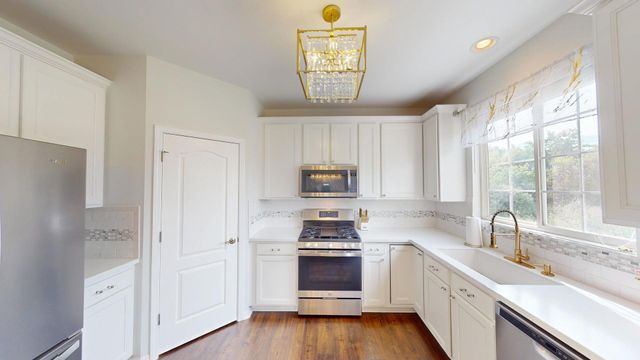 1667 Station Park Drive, Grayslake, IL 60030
