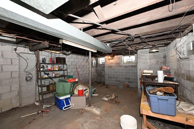 2447 S Burrell STREET, Milwaukee, WI 53207