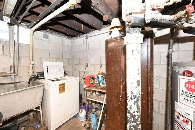 2447 S Burrell STREET, Milwaukee, WI 53207