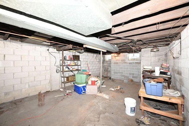 2447 S Burrell STREET, Milwaukee, WI 53207