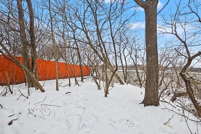 2447 S Burrell STREET, Milwaukee, WI 53207