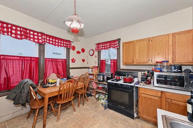 2447 S Burrell STREET, Milwaukee, WI 53207