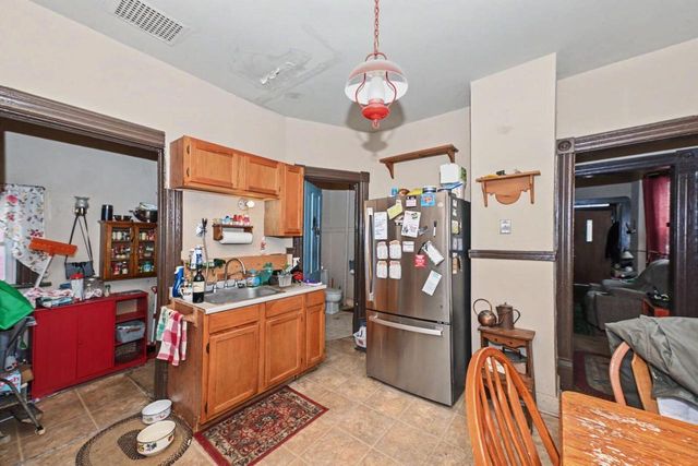 2447 S Burrell STREET, Milwaukee, WI 53207