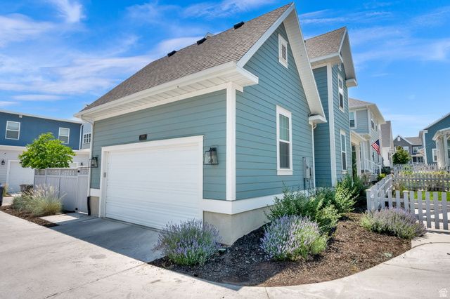 11161 S CHEVIOT HILLS LN, South Jordan, UT 84009