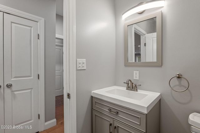 364 Madison Avenue 2nd Floor, Albany, NY 12210