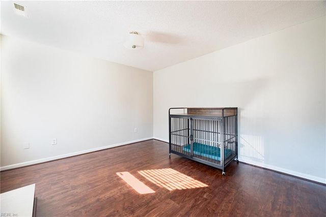 304 Jacks PL, Newport News, VA 23608