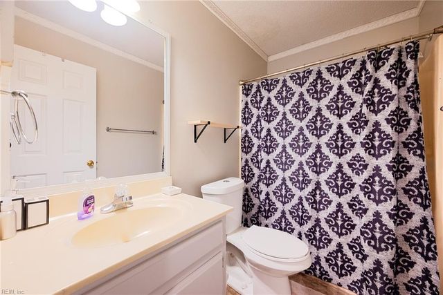 304 Jacks PL, Newport News, VA 23608