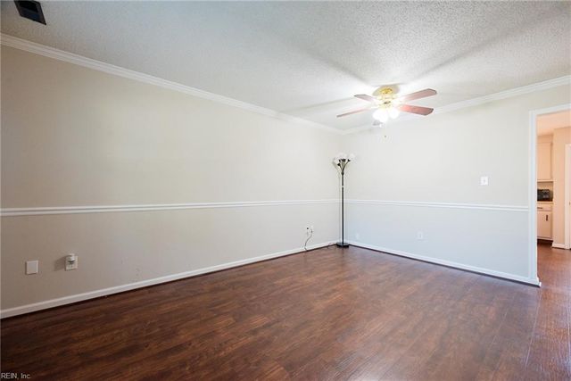 304 Jacks PL, Newport News, VA 23608