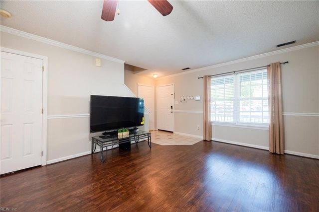 304 Jacks PL, Newport News, VA 23608