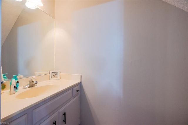 304 Jacks PL, Newport News, VA 23608