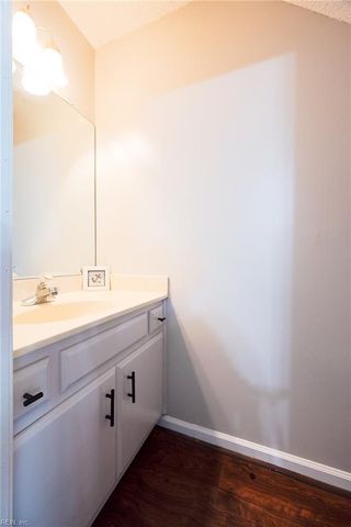 304 Jacks PL, Newport News, VA 23608
