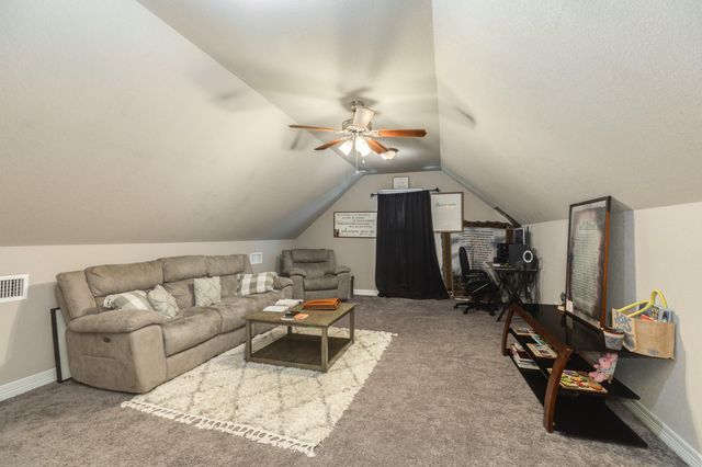 46 Ivy Court, Jones Creek, TX 77541