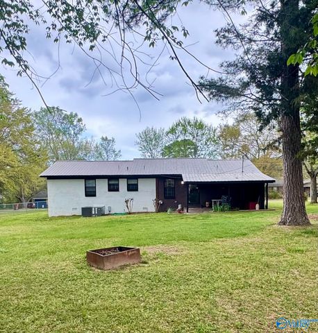 1402 Stage Road, Hartselle, AL 35640