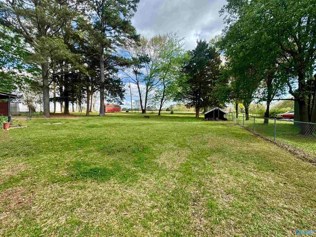 1402 Stage Road, Hartselle, AL 35640