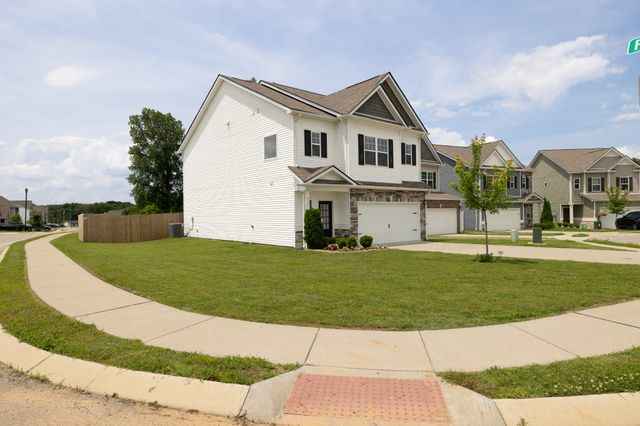 341 Geneva Ln, Columbia, TN 38401